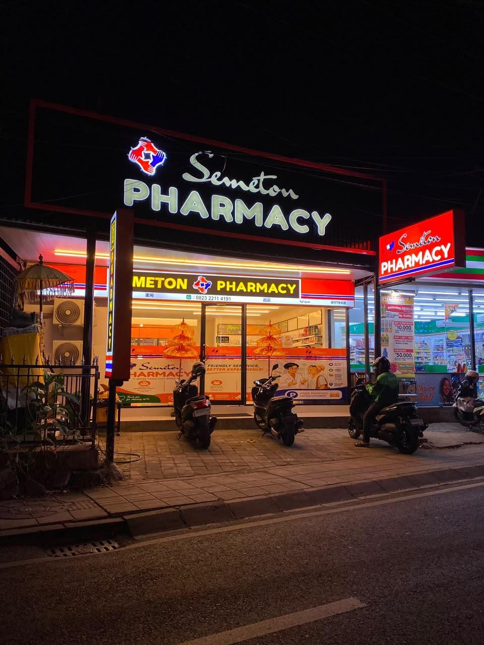 Semeton Pharmacy at night